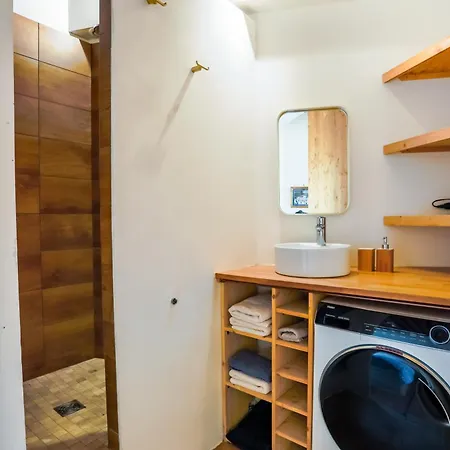 Premium - Nid De L'opera * Λυών